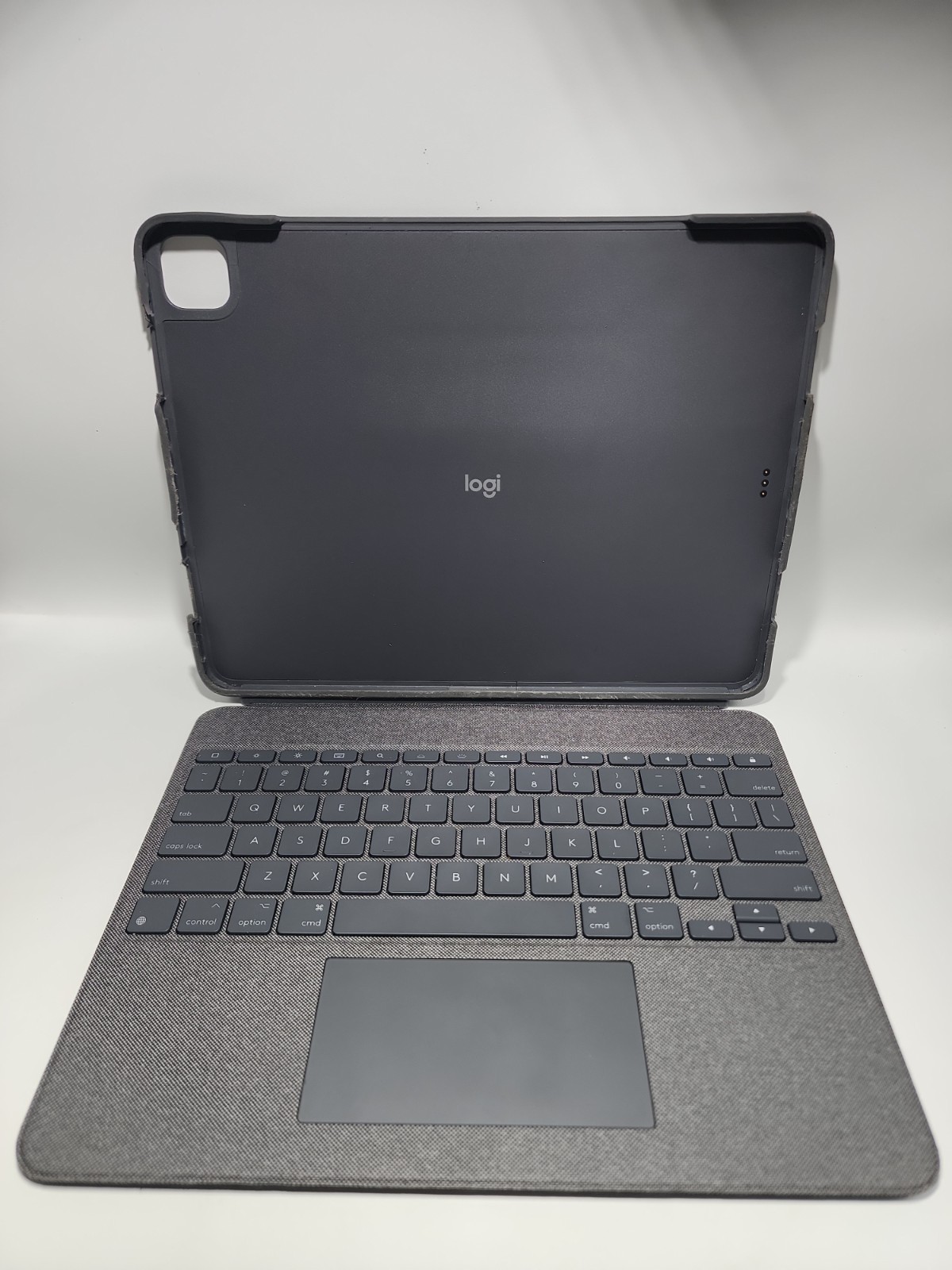 Logitech Combo Touch Keyboard Case with Trackpad for iPad Pro 12.9 inch Used