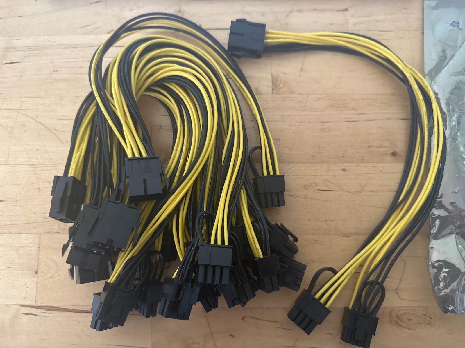 8Pack CPU 12v 8 Pin to Dual 6+2 Pin PCI-E Power Cable Splitter GPU 18AWG 12.5″