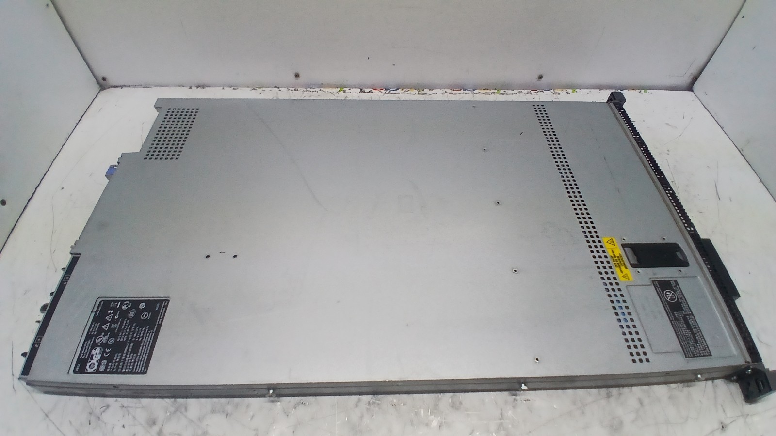 Dell PowerEdge 610 w Intel Xeon E5645@2.40GHz 8GB RAM NO HDs *BOOT TO BIOS*