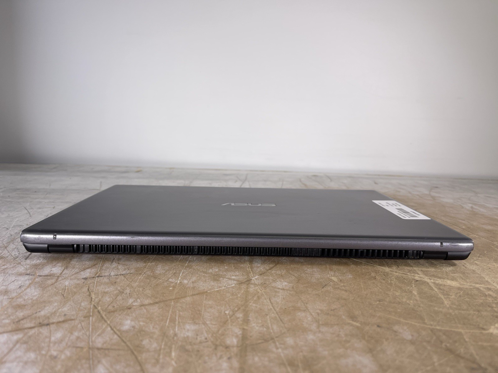 ASUS VIVOBOOK F512J i3-1005G1 @ 1.20 GHz, 12GB RAM, NO HDD/OS