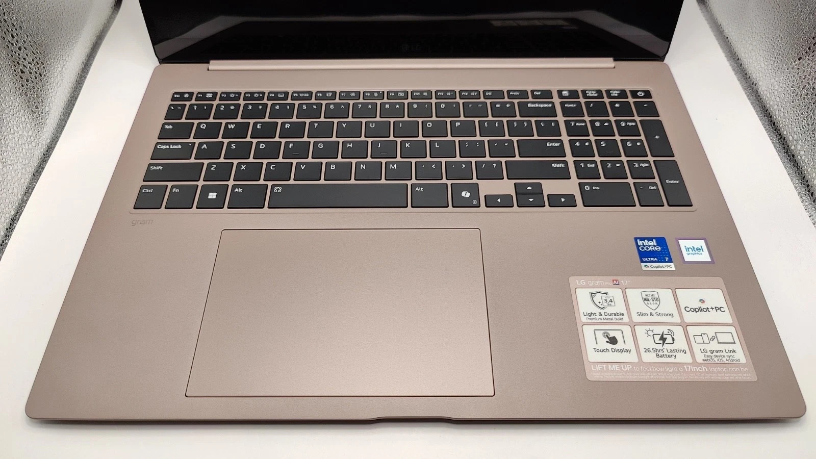 LG gram Max 17″ Touch Laptop Intel Core Ultra 7 355 32GB RAM 1TB Matte Bronze
