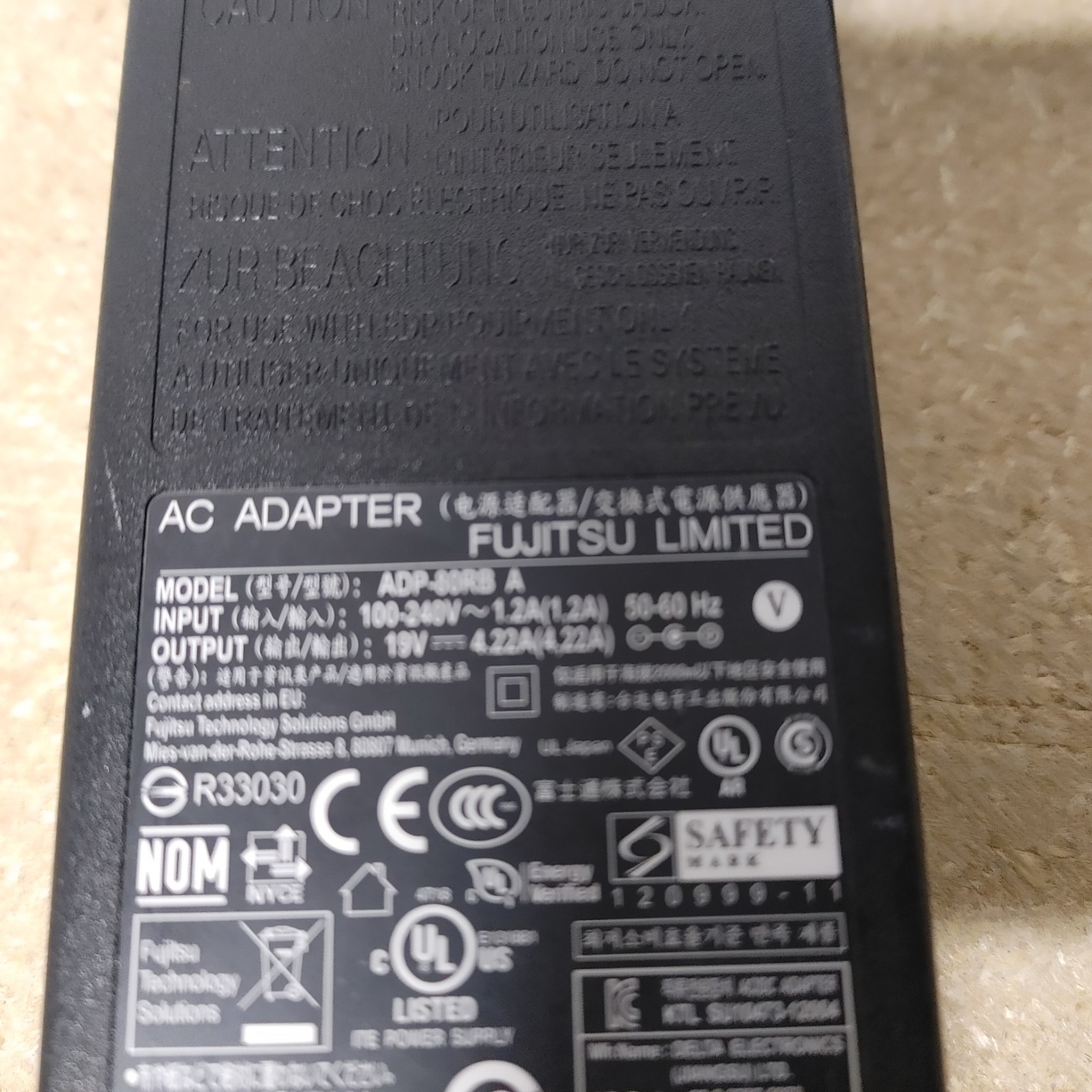 Genuine Fujitsu 80W AC Adapter ADP-80NB A 19V 4.22A Power Supply Charger.