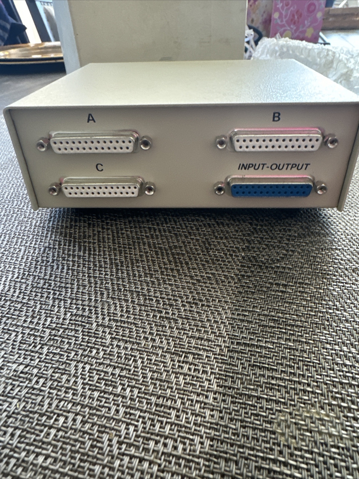 New in Box Cable Leader Manual Data Switch Box