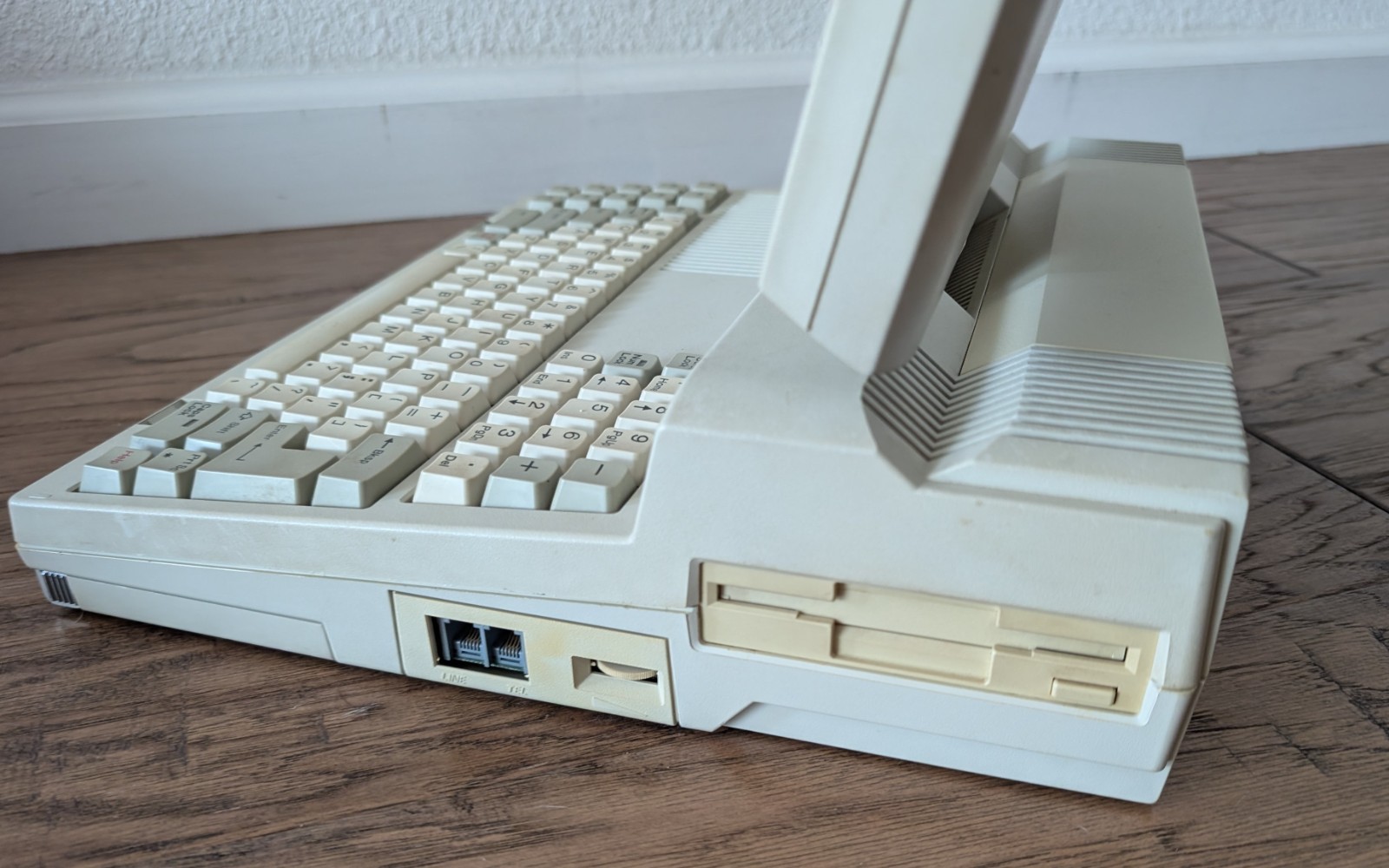 NEC MultiSpeed HD Vintage laptop – for parts