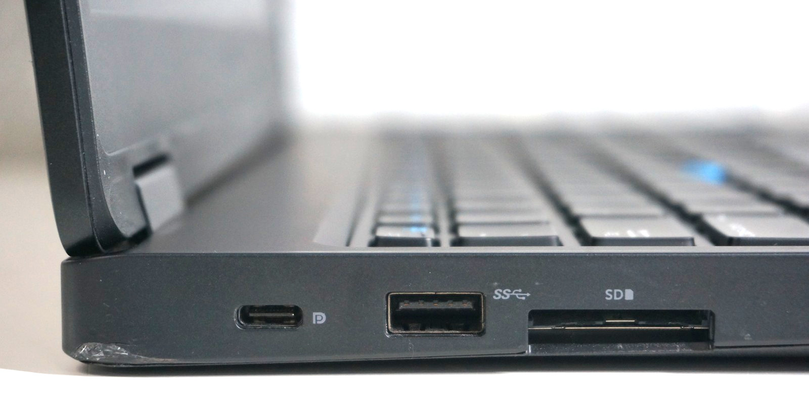 Dell Latitude 5590 – Intel Core i7-8650U @1.90GHz 16GB RAM – No HD/No OS