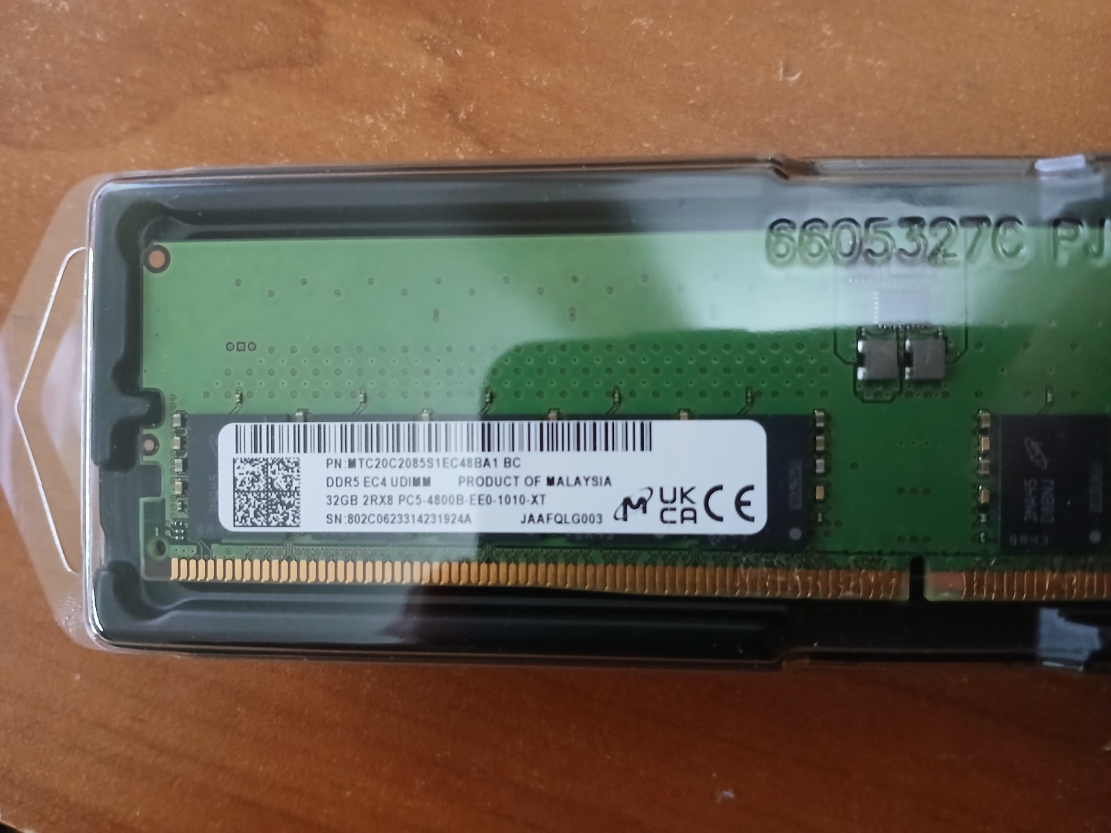 1x32GB Micron DDR5-4800 EC4 ECC UDIMM SERVER RAM Memory (MTC20C2085S1EC48BA1)