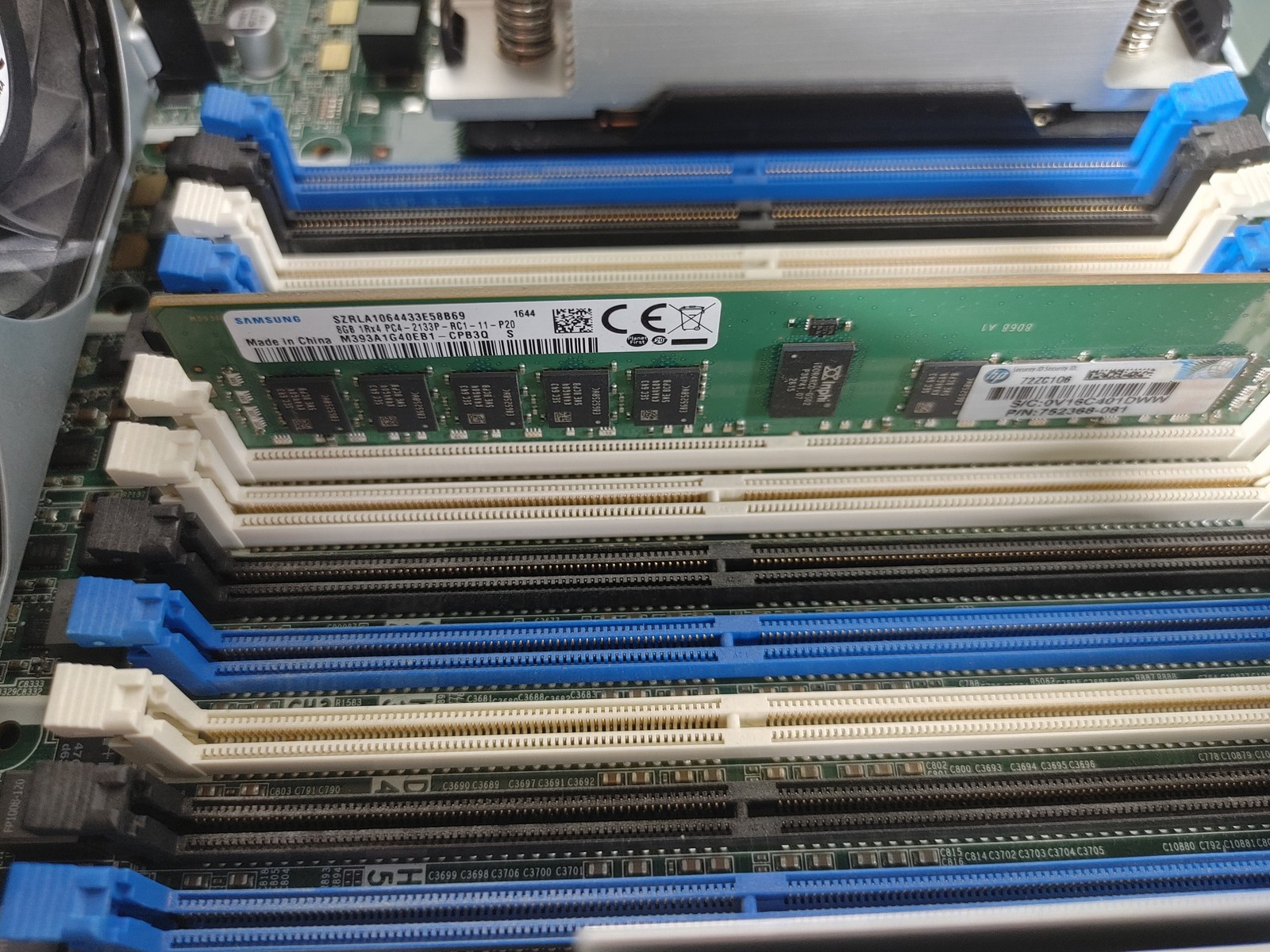 HP ProLiant DL380 Gen9 2.40 GHz Intel Xeon E5-2640 v4 16 GB DDR4 Server No