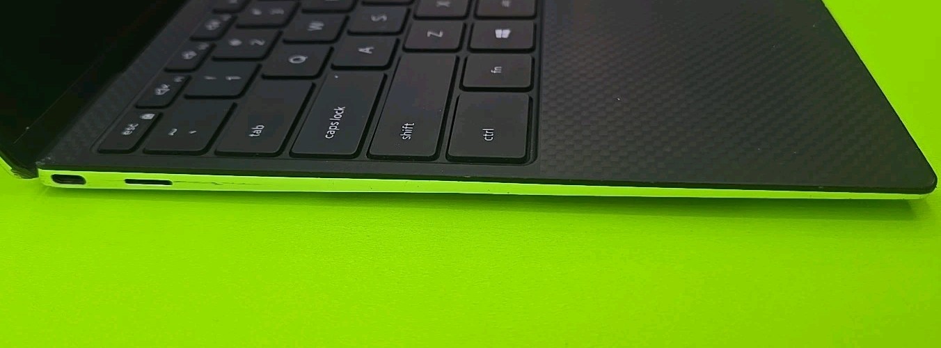 Dell XPS 13 9300 13.4″ 512GB SSD Intel Core i5-1035G1, 1.00GHz 8GB RAM Win11Pro