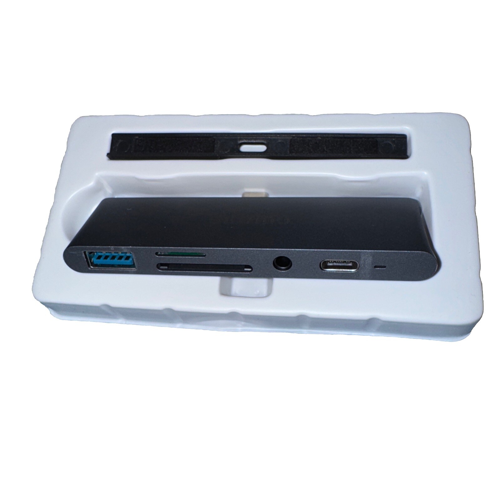 GIISSMO USB-C HUB Model No IPC02