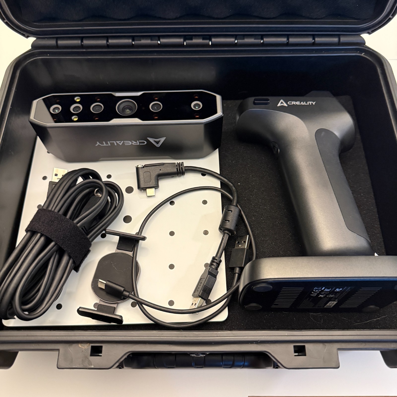 Creality CR-Scan Otter 3D Scanner w/ Scan Bridge Mint Cond Full Kit Hard Case