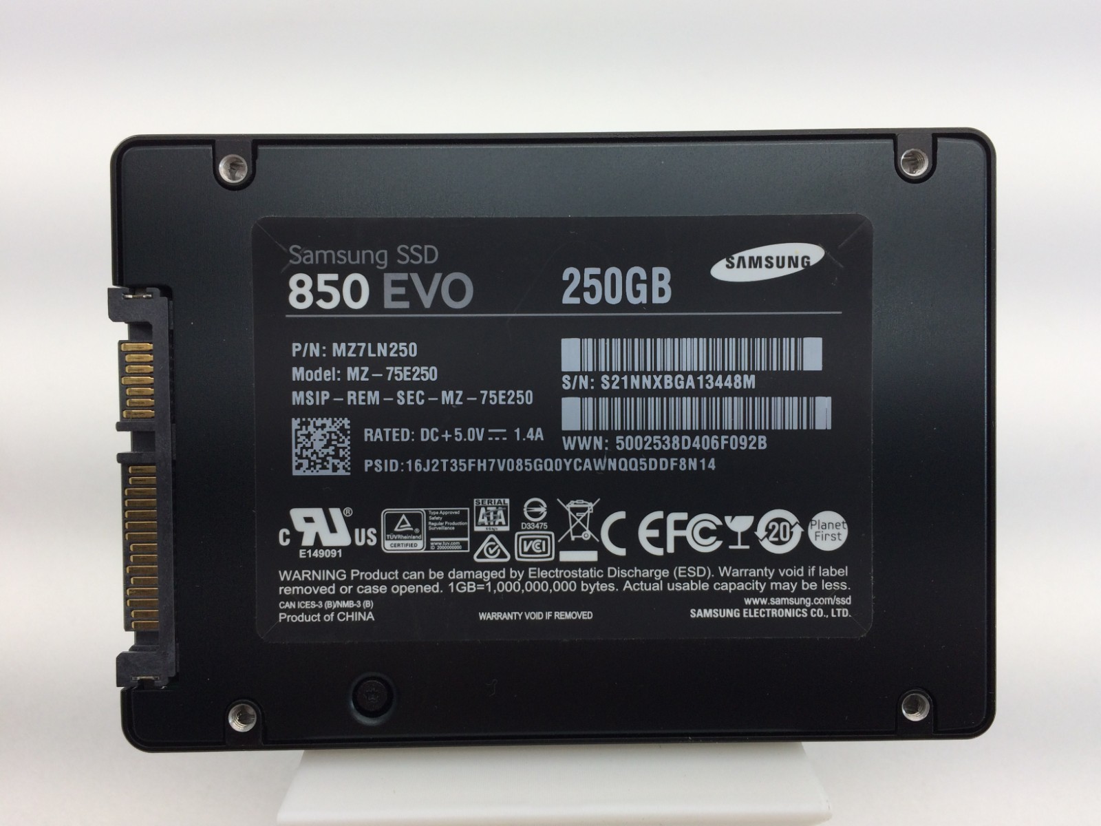 Lot of 10: 250GB SSD 2.5″ SATA Solid State drives major brands Replace 256GB