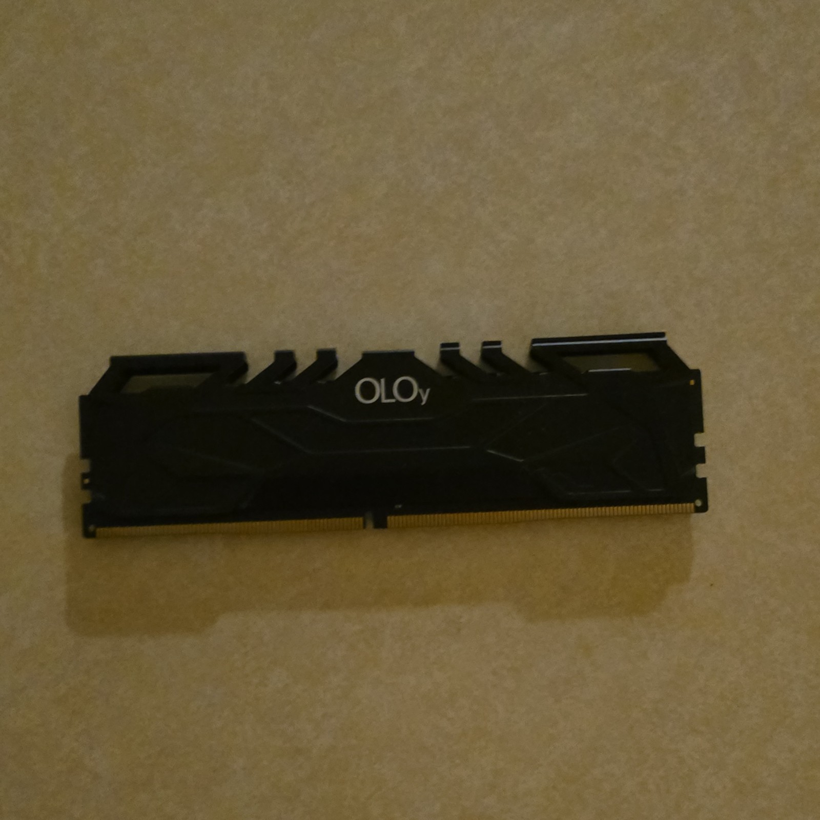 OLOy 8GB DDR4-3000 DIMM PC4-24000 Desktop Memory MD4U083016BJST B