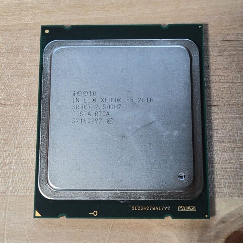Intel Xeon E5-2640 6-Core 2.50GHz LGA2011/Socket R CPU SR0KR