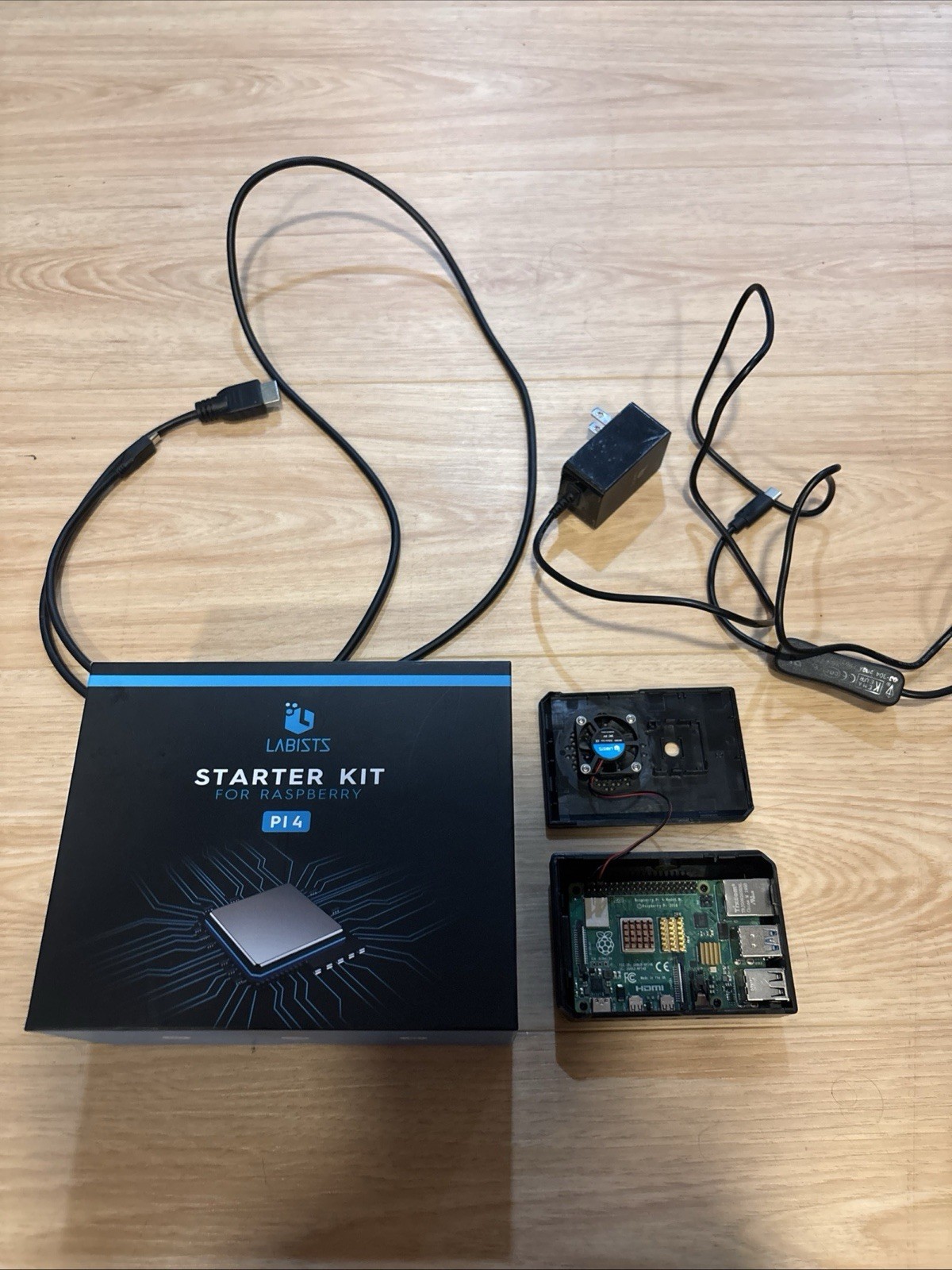 Raspberry Pi 4 Model B – With Cover Case – 4GB – Tested – Original Box And Wires