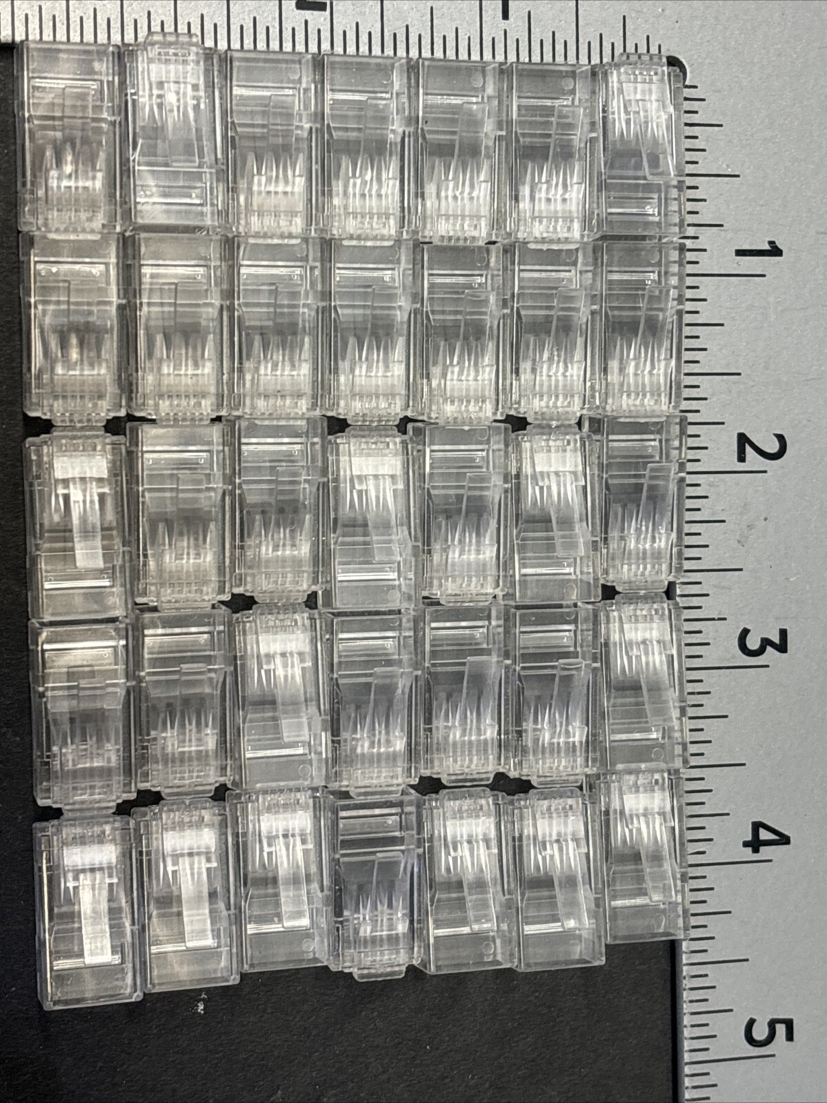 35- Cable Creation CL0190 -Cat6 UTP Connectors (Gold Plated Contacts)