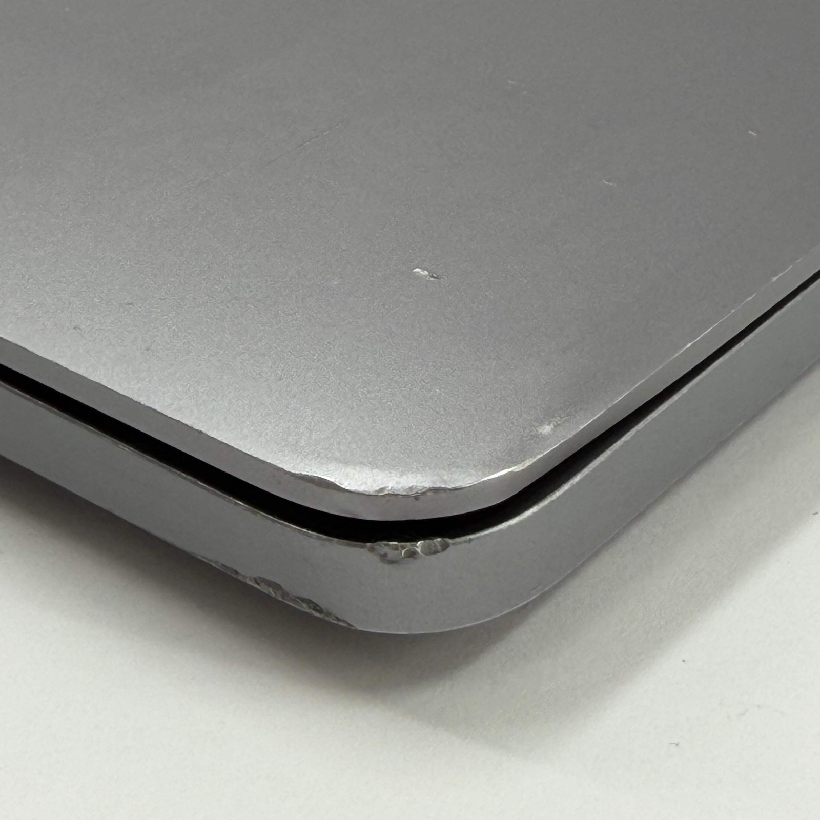 Broken 2019 Apple MacBook Pro 16″ i7 2.6GHz 32GB RAM 512GB SSD Silver A2141 Read