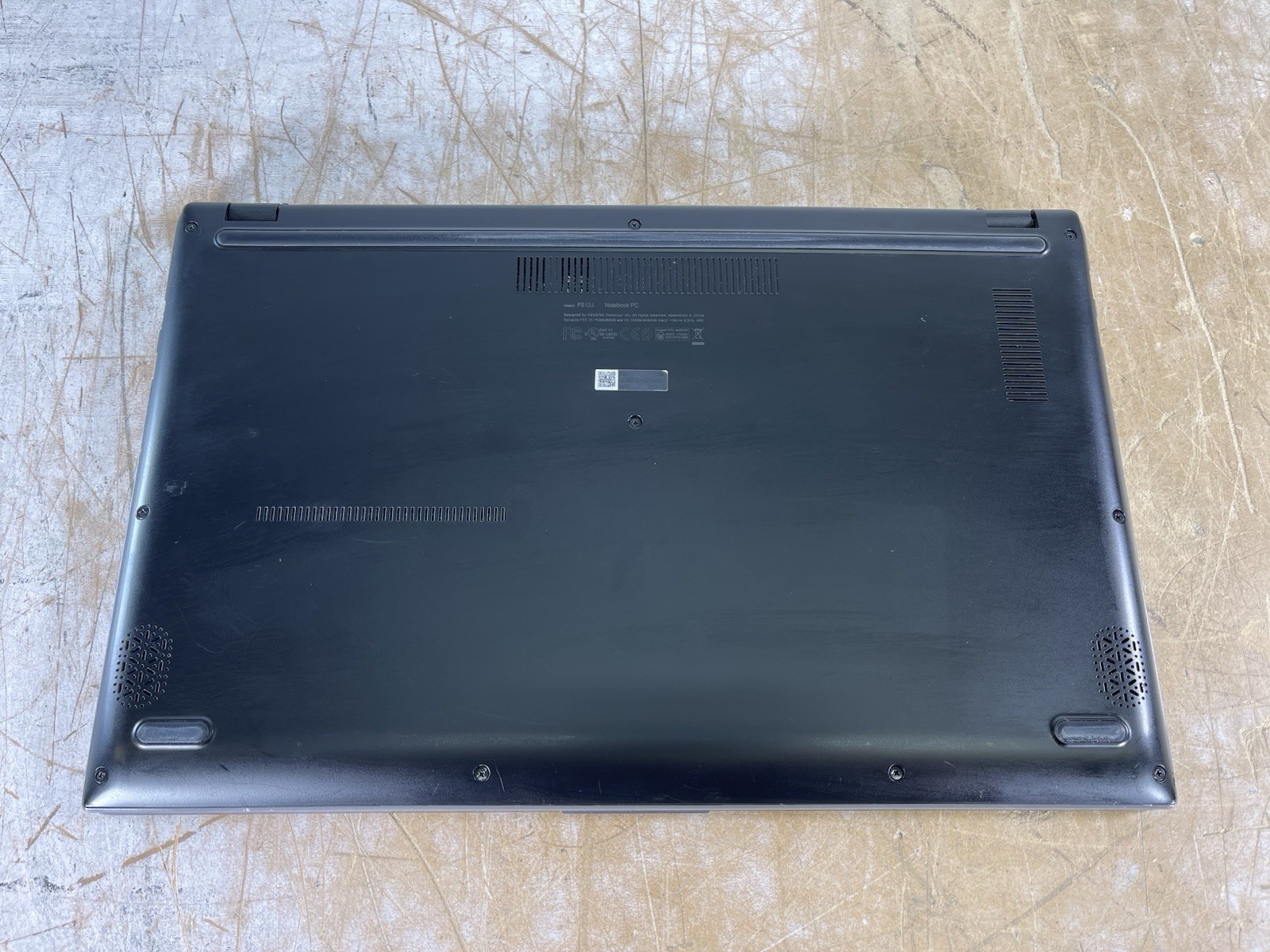ASUS VIVOBOOK F512J i3-1005G1 @ 1.20 GHz, 12GB RAM, NO HDD/OS