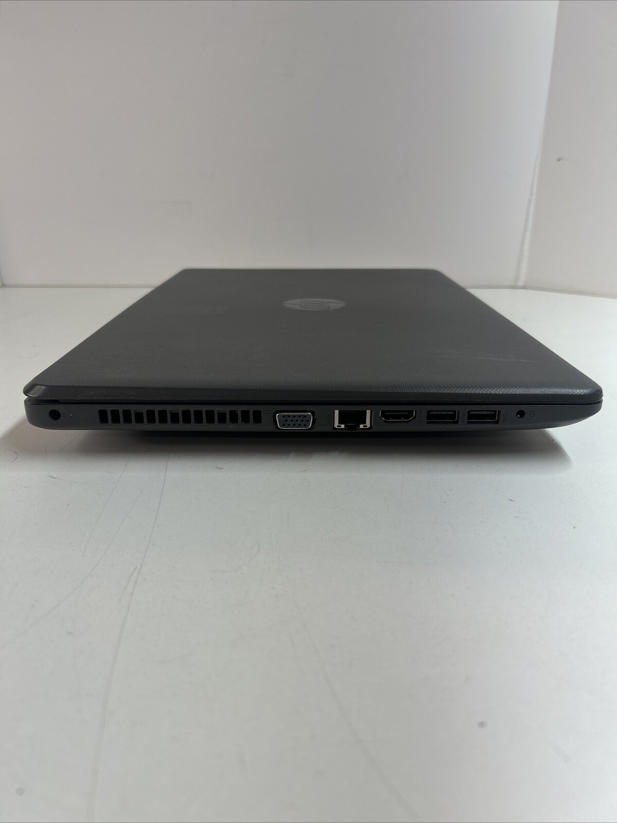 HP 250 G6 Notebook PC 15.6″ i5-7200U @ 2.50GHz – 8GB DDR4 256GB SSD W11P