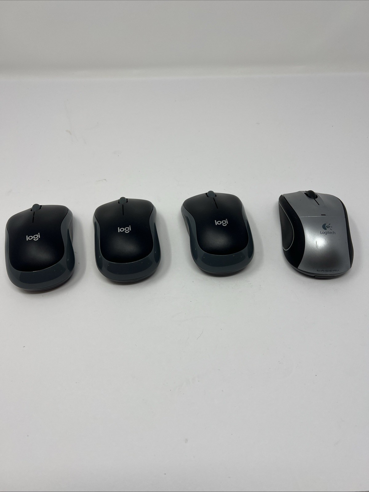 Lot of 4 Logitech Wireless Mouse M510 M185 In Working Condition Tested W/Dongle