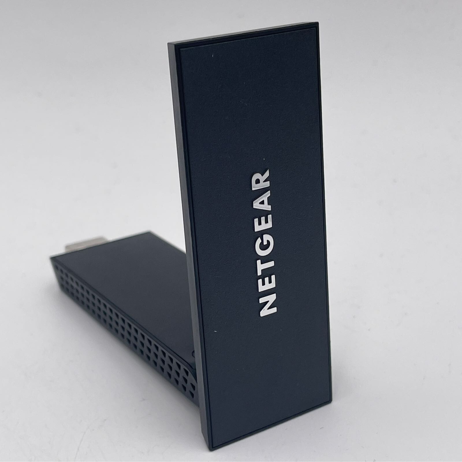 NETGEAR Nighthawk WiFi 6 or 6E USB 3.0 Adapter (A8000) – AXE3000