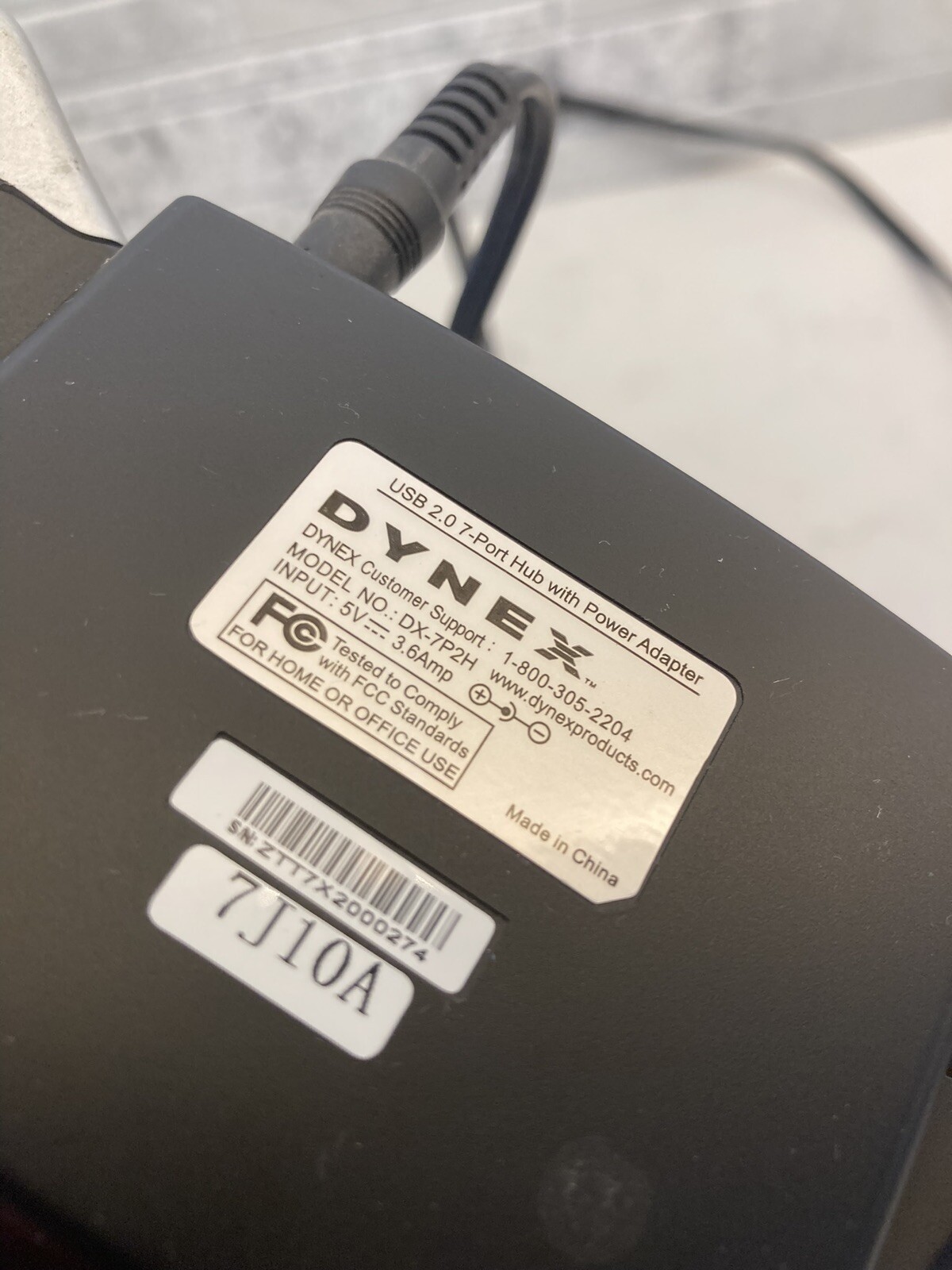 Dynex DX-7P2H 7PORT USB 2.0 -7 Port Hub: Works With PS3/PS2/Xbox360