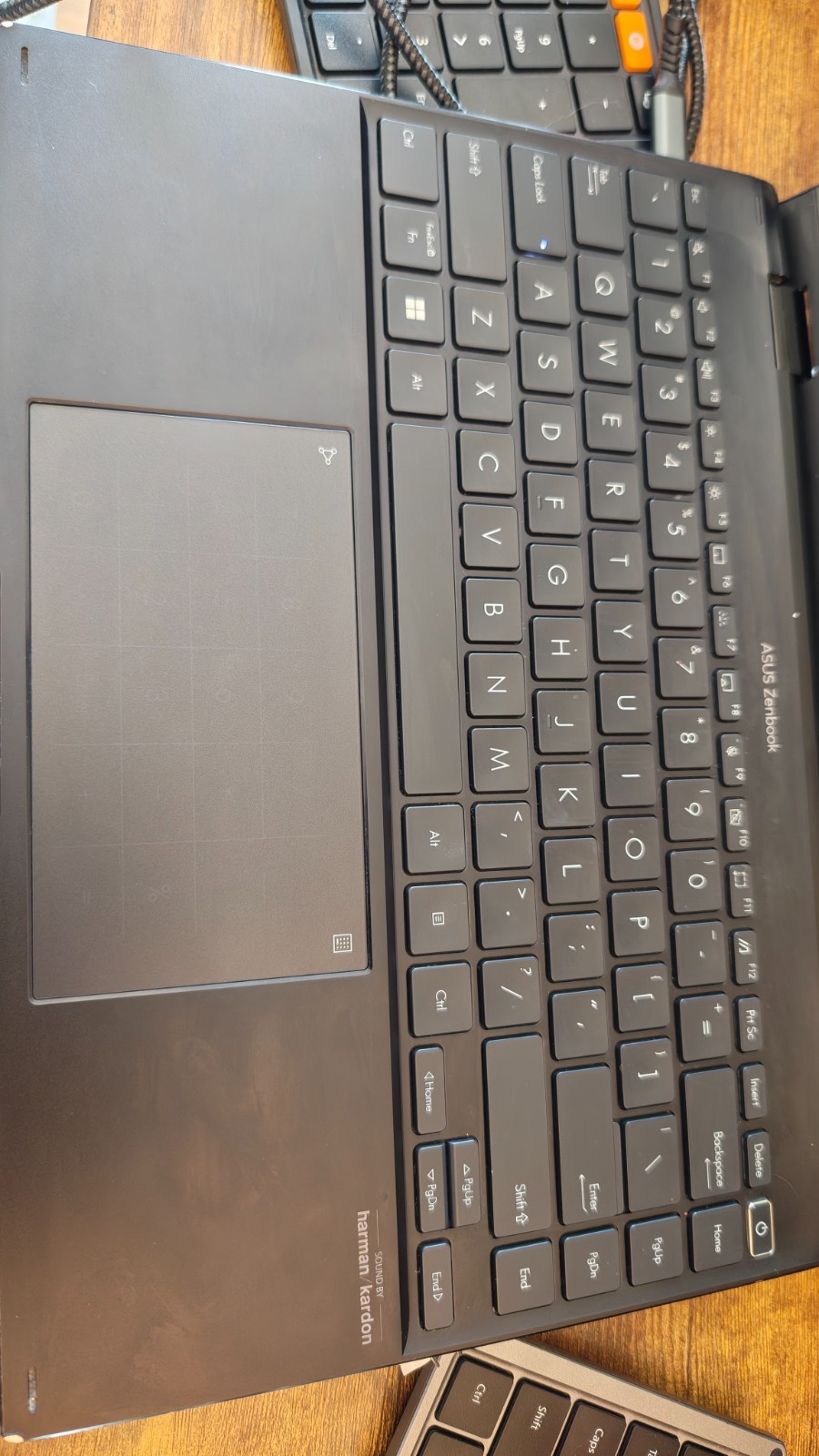 ASUS Zenbook 14 Flip OLED premium, ultra-slim 2-in-1 convertible UN5401QA-DH71T