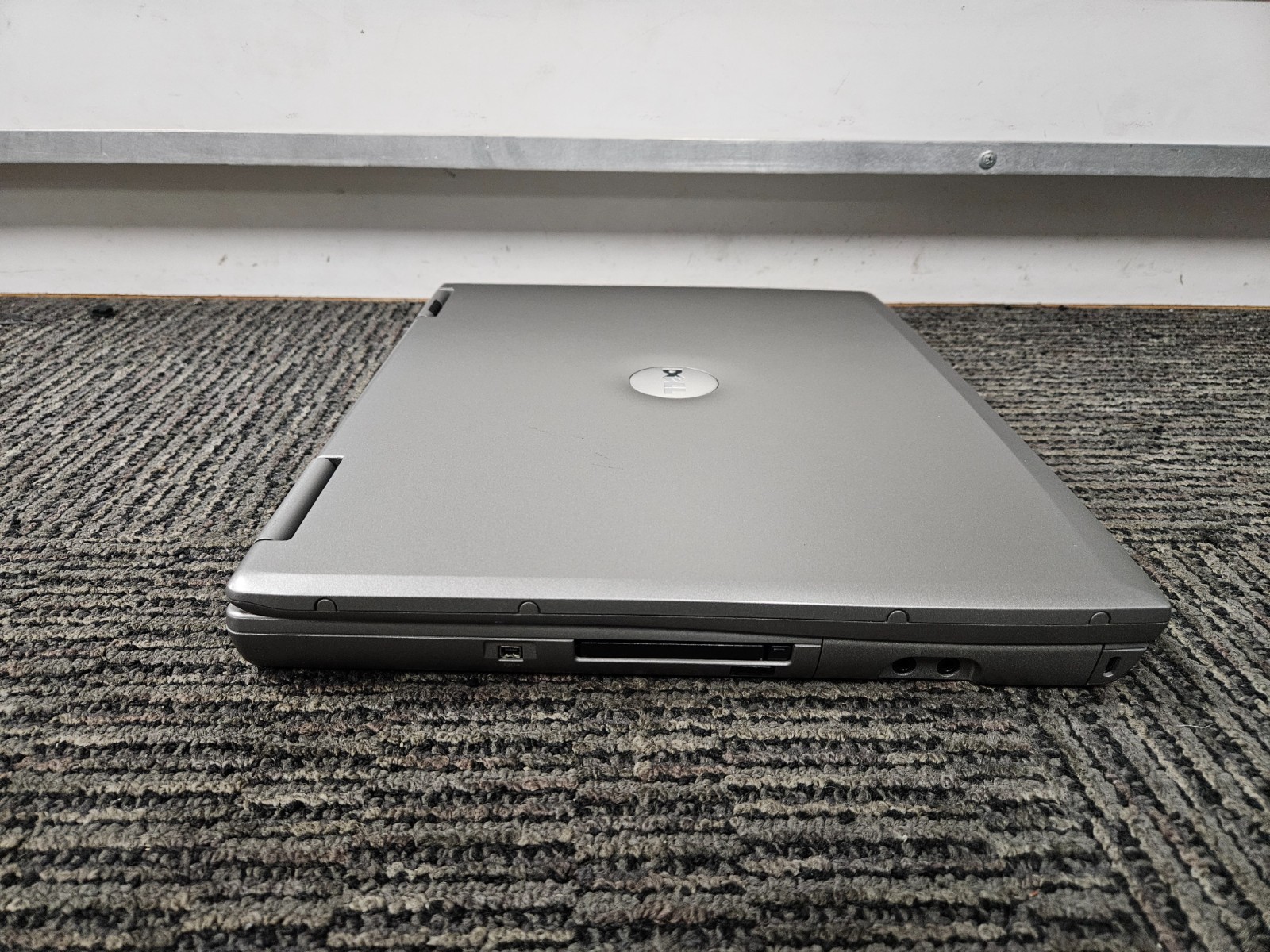 Dell Laptop Windows XP Pro SP3 |Parallel port|Serial Port RS232|WIFI|