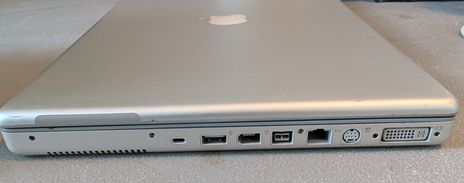 PowerBoot G4 1.33 GHz A1095 – Tested Working, Yellow screen