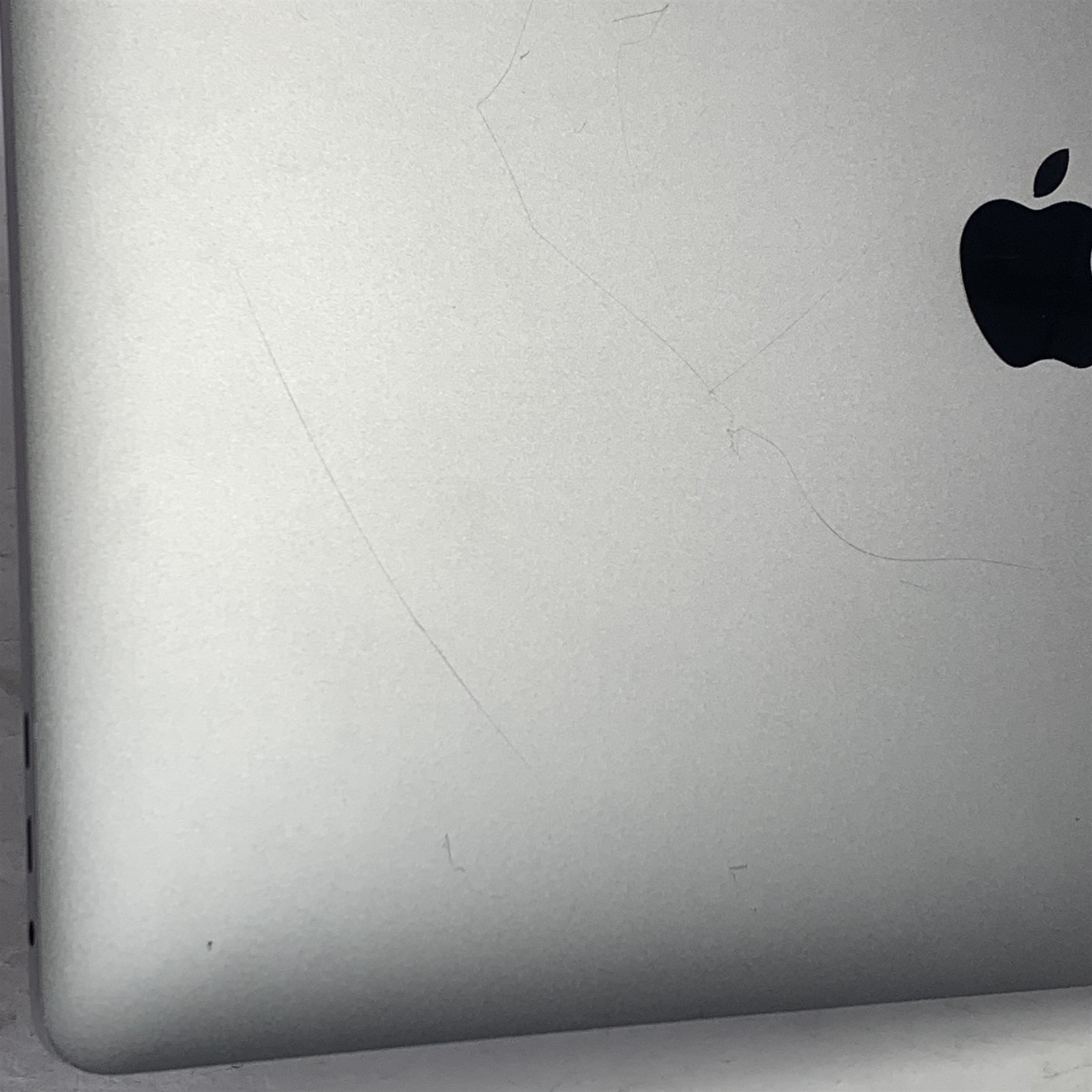Apple MacBook Pro A1990 15″ 2019 Laptop Oct Core i9-9980HK 2.4GHz 16GB 500GB SSD