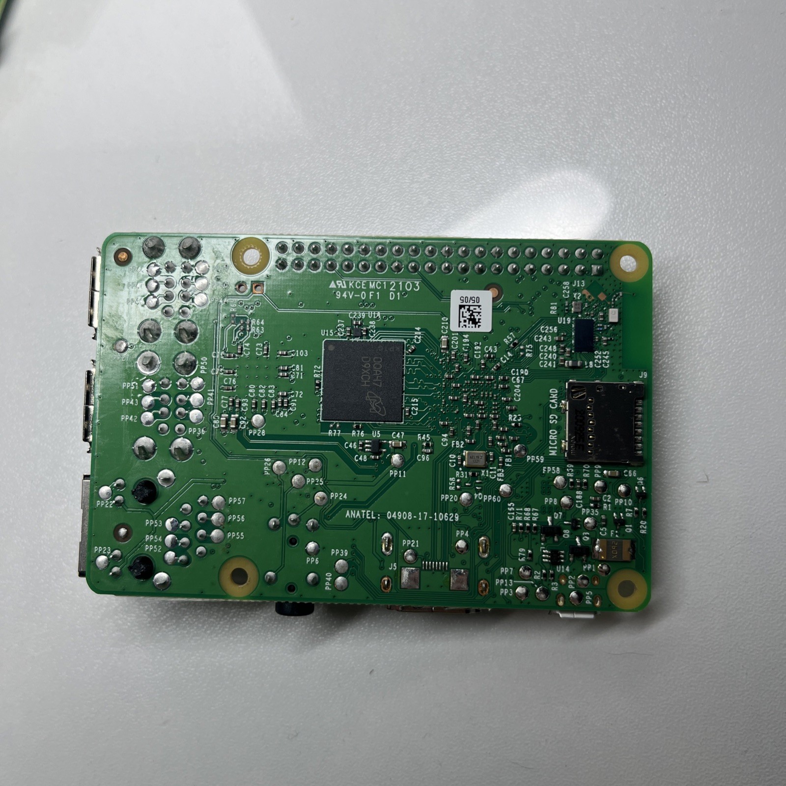 Raspberry Pi 3 Model B V1.2 – Quad-Core CPU, 1GB RAM, Wireless & Bluetooth