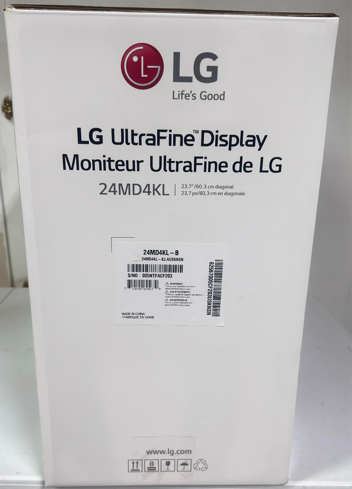 LG UltraFine 4K 24″ Display Monitor 24MD4KL