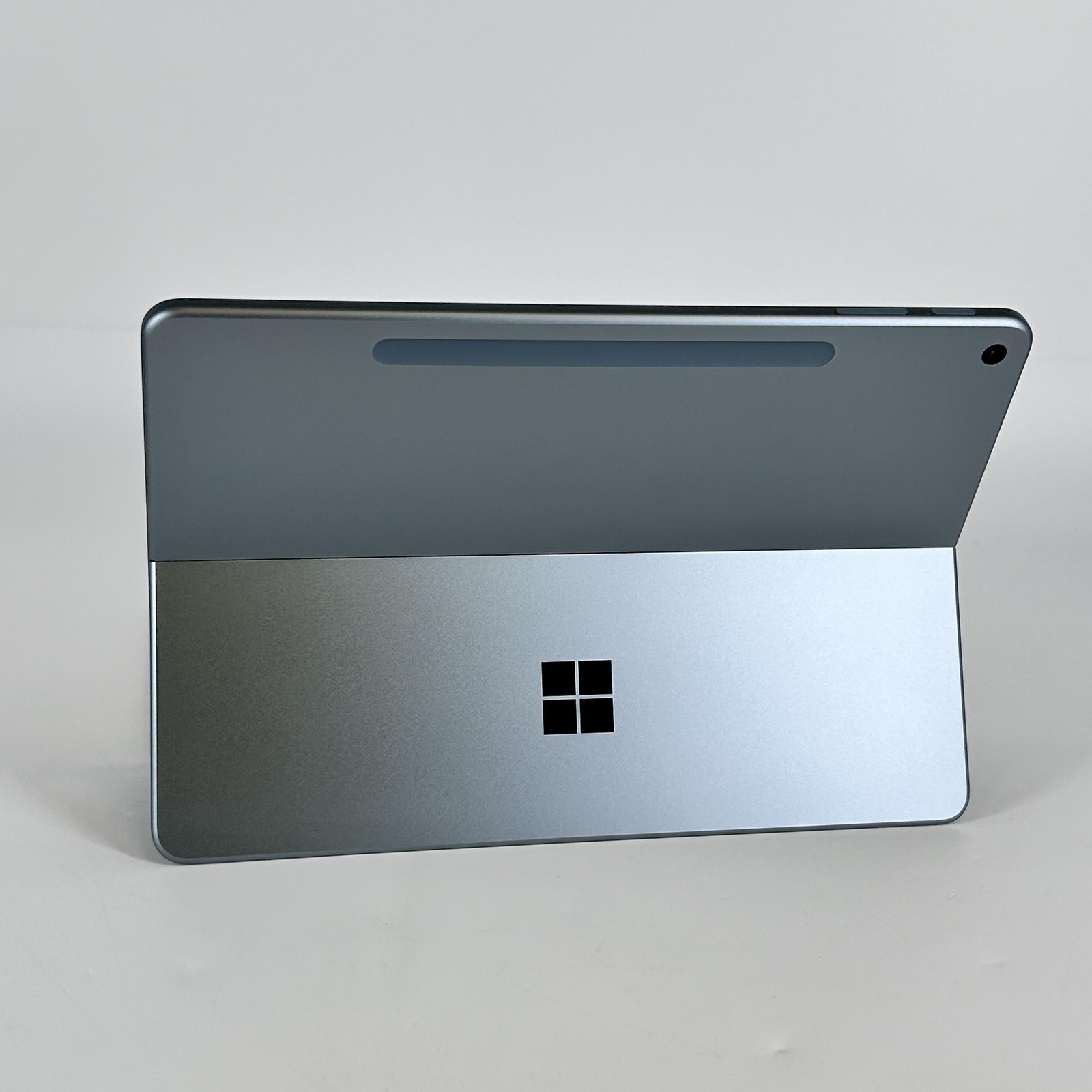 Microsoft Surface Pro 12 Gray X Plus (8-core) 3.30 GHz 16GB 512GB UFS Good