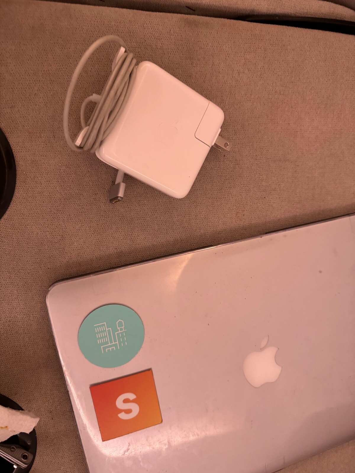 2015 MacBook Air, 13 Inch, 1.6GHz i5, 8GB RAM, 128SSD – Please Read Description