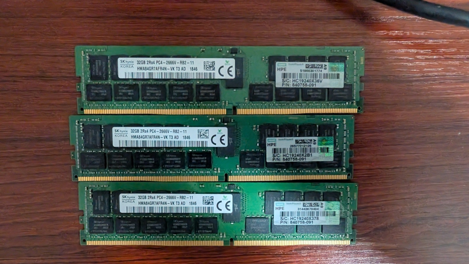 SK Hynix 32GB (1x32GB) PC4-21300 (DDR4-2666) RDIMM Memory (HMA84GR7AFR4N-VK)