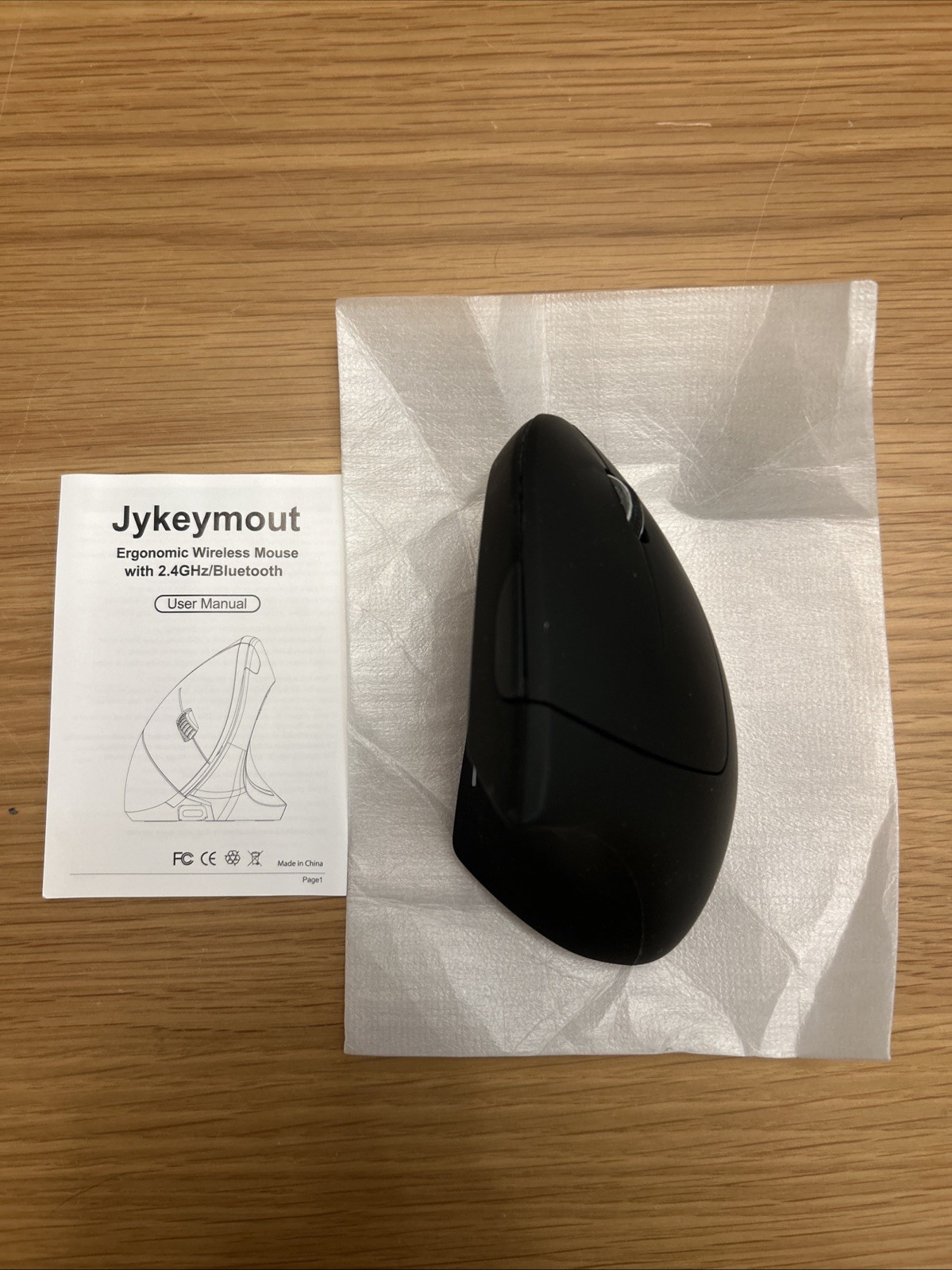 Bluetooth and 2.4G 2-in-1 Wireless Mouse, Ergonomic Vertical Design, 1000/120…
