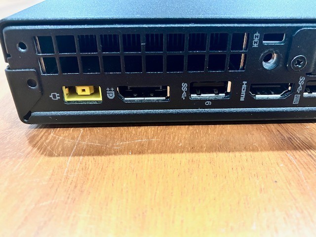 Lenovo ThinkCentre M720q Micro i5-8400T 2.2GHz 16GB RAM 512GB SSD Windows 11 Pro