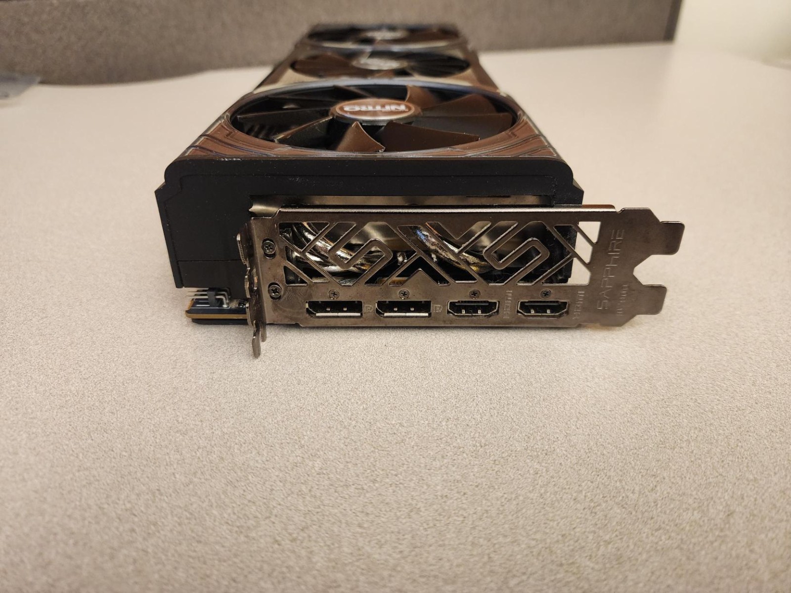 Sapphire NITRO+ Radeon RX Vega 64 8GB HBM2 Graphics Card 11276-01