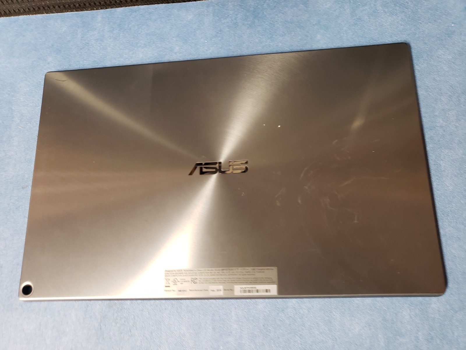 ASUS ZenScreen MB16A 15.6” Portable USB-C Monitor Only parts cracked screen