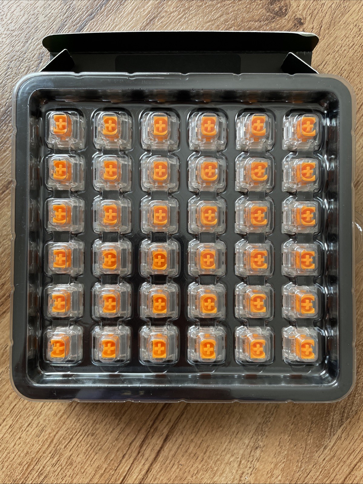 Razer Orange Tactile Mechanical Switches Pack Gen-3 RC21-02040300-R3M1