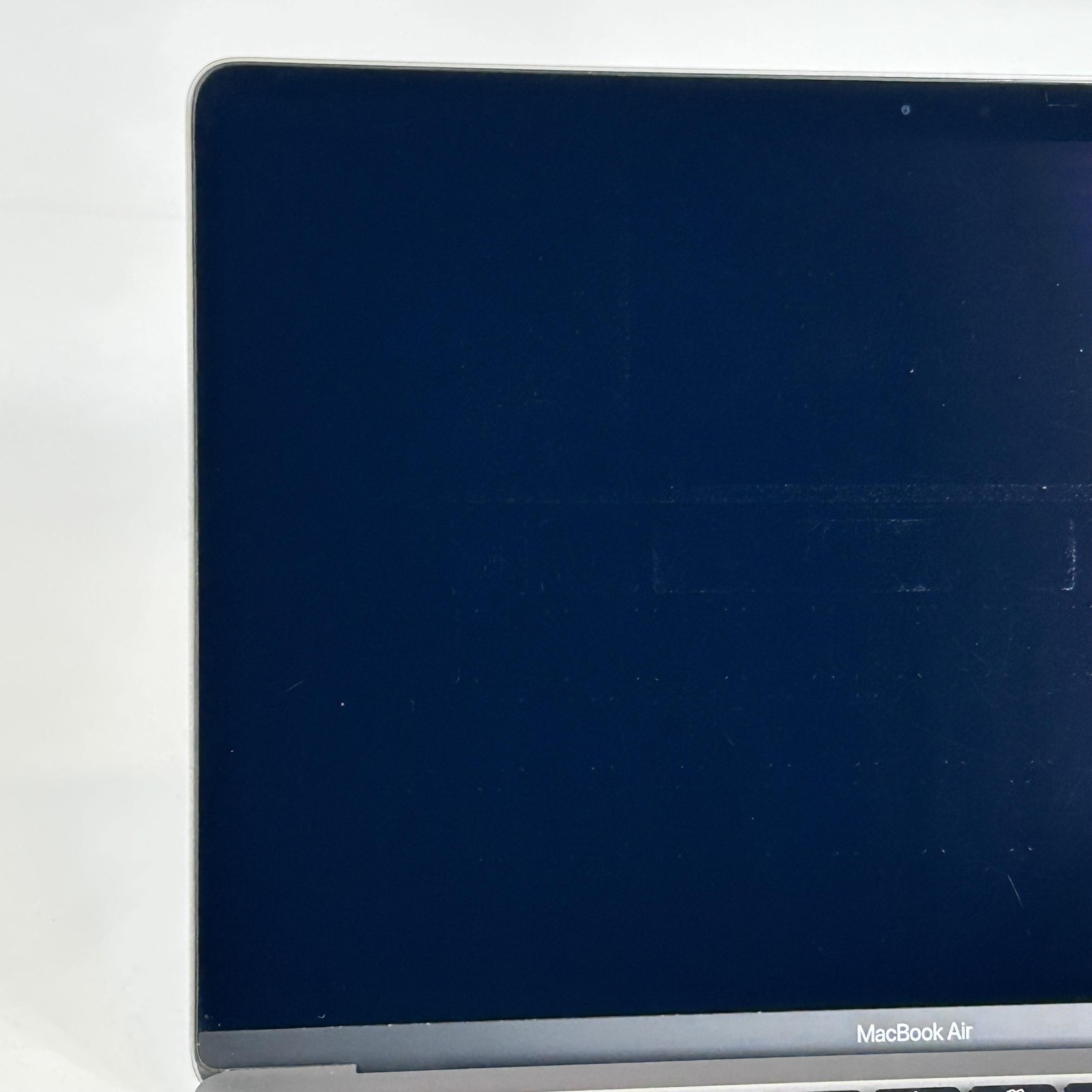 MacBook Air 13 Space Gray 2020 M1 8-Core CPU 7-Core GPU 8GB 256GB White Spots