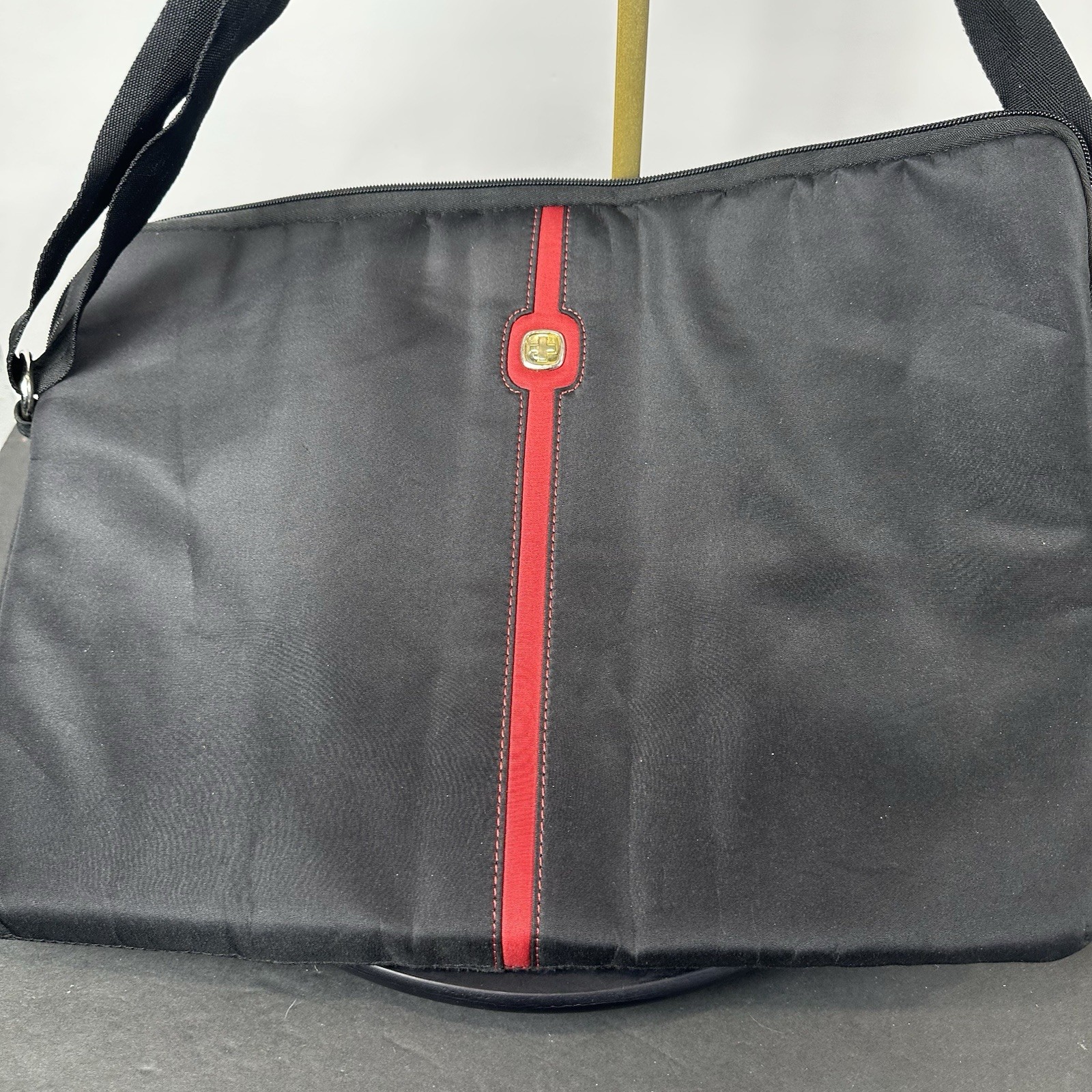 Swissgear Maya Laptop Sleeve Bag Carry Swiss Gear Case 16″ Black Shoulder Strap
