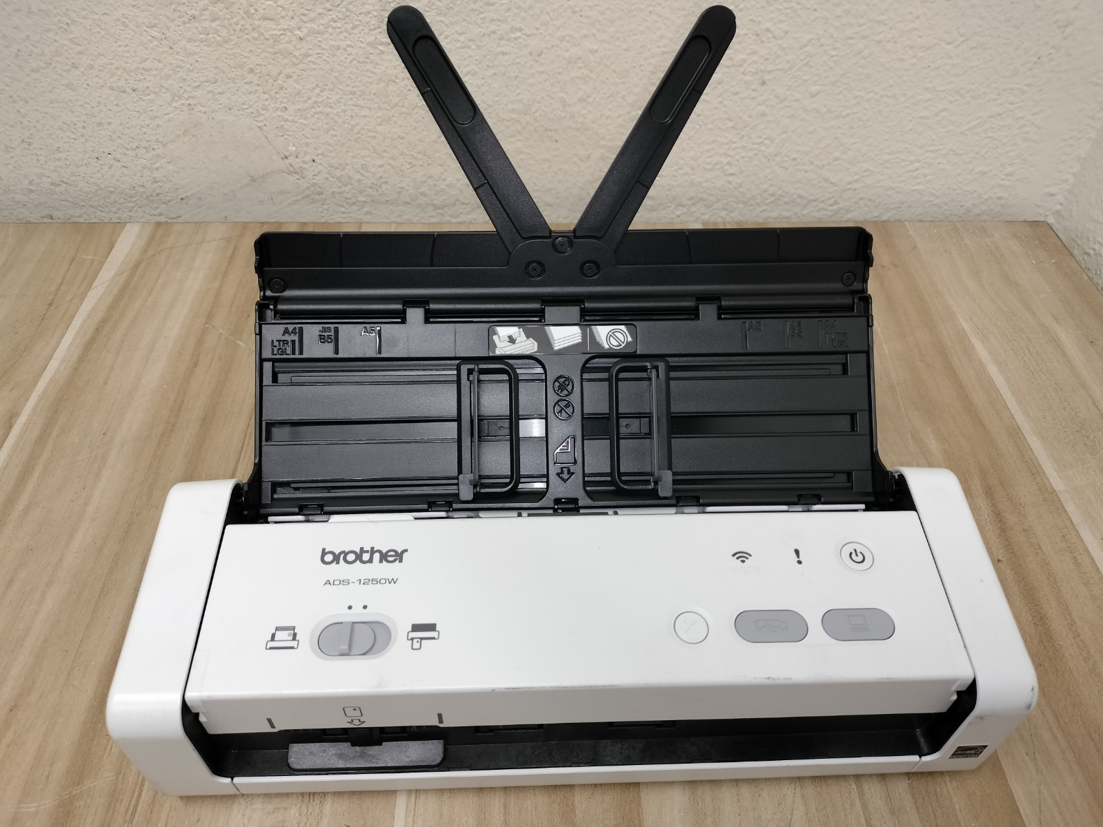 Brother ADS-1250W Portable Compact Mobile Duplex Color Desktop Scanner