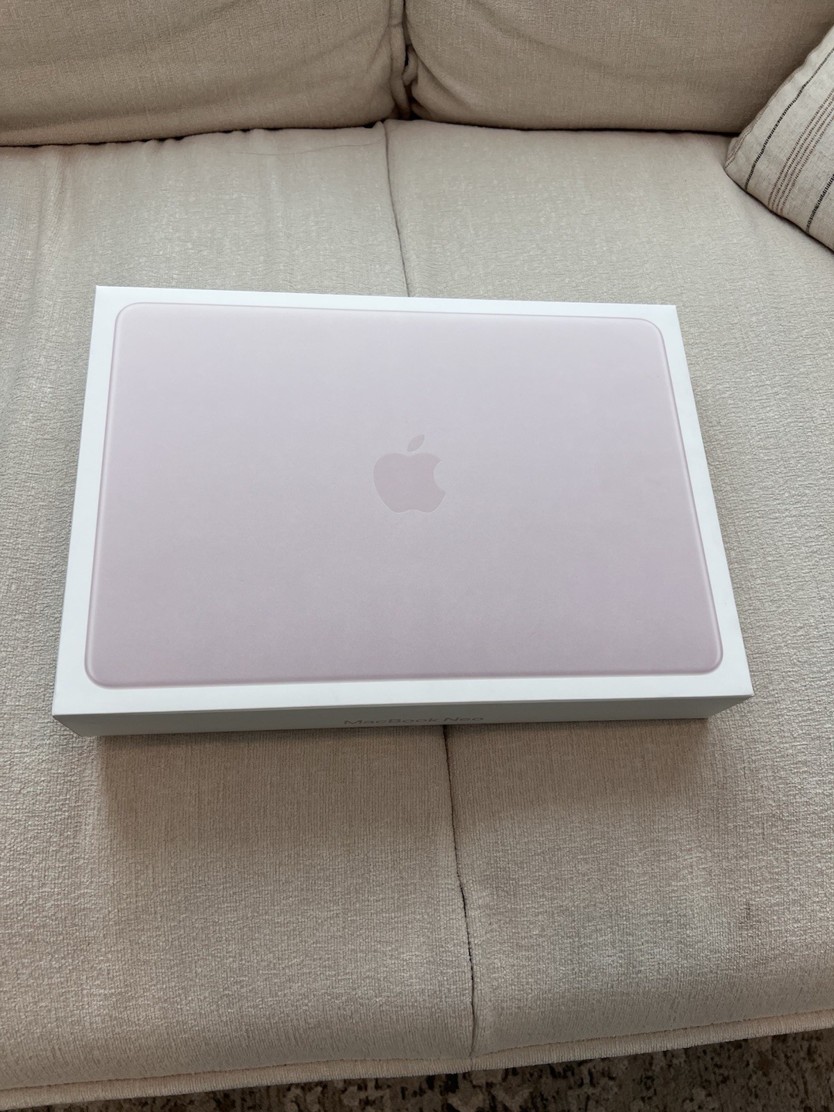 Apple MacBook Neo 256GB Blush NEW Factory Sealed Unopened 2026