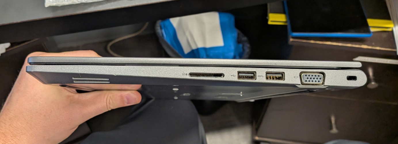 Dell Vostro 5568 15.6″ i7-7500U 8GB RAM 240GB SSD GeForce 940MX WIN11 OFFICE A07