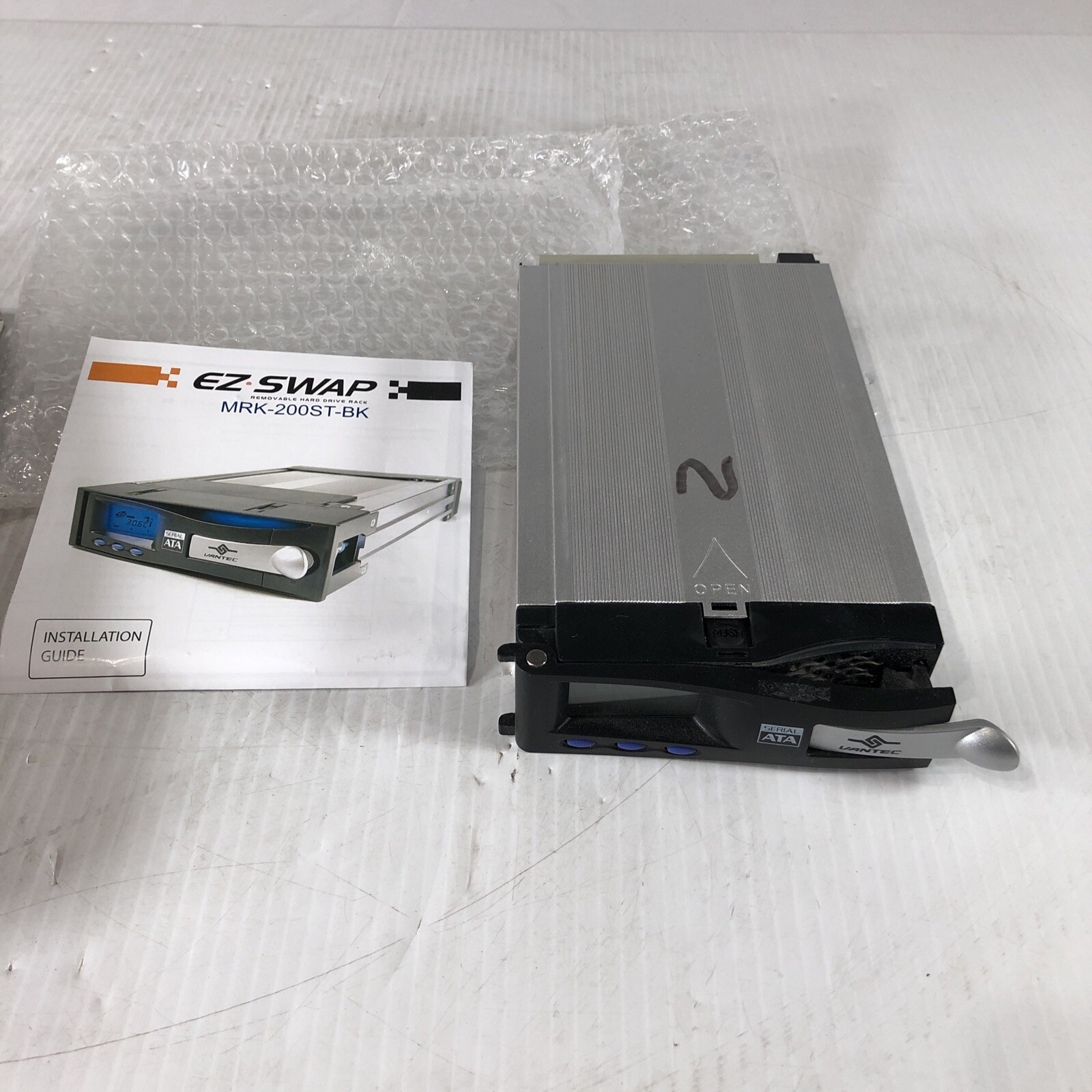 Vantec Ez Swap Removable Hard Drive Rack MRK-200ST-BK In Box