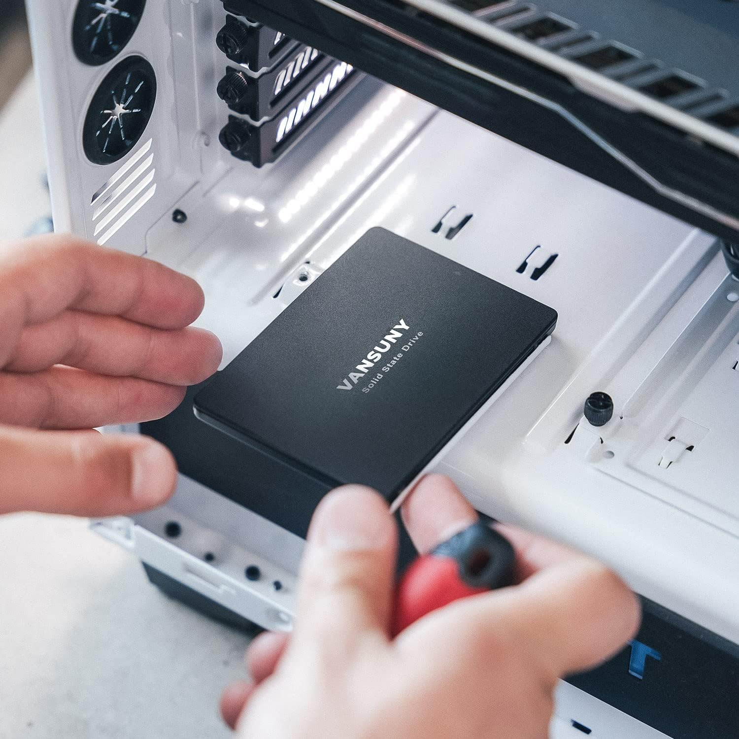 128GB Internal Solid State Drive – 450MB/s for Enhanced Performance