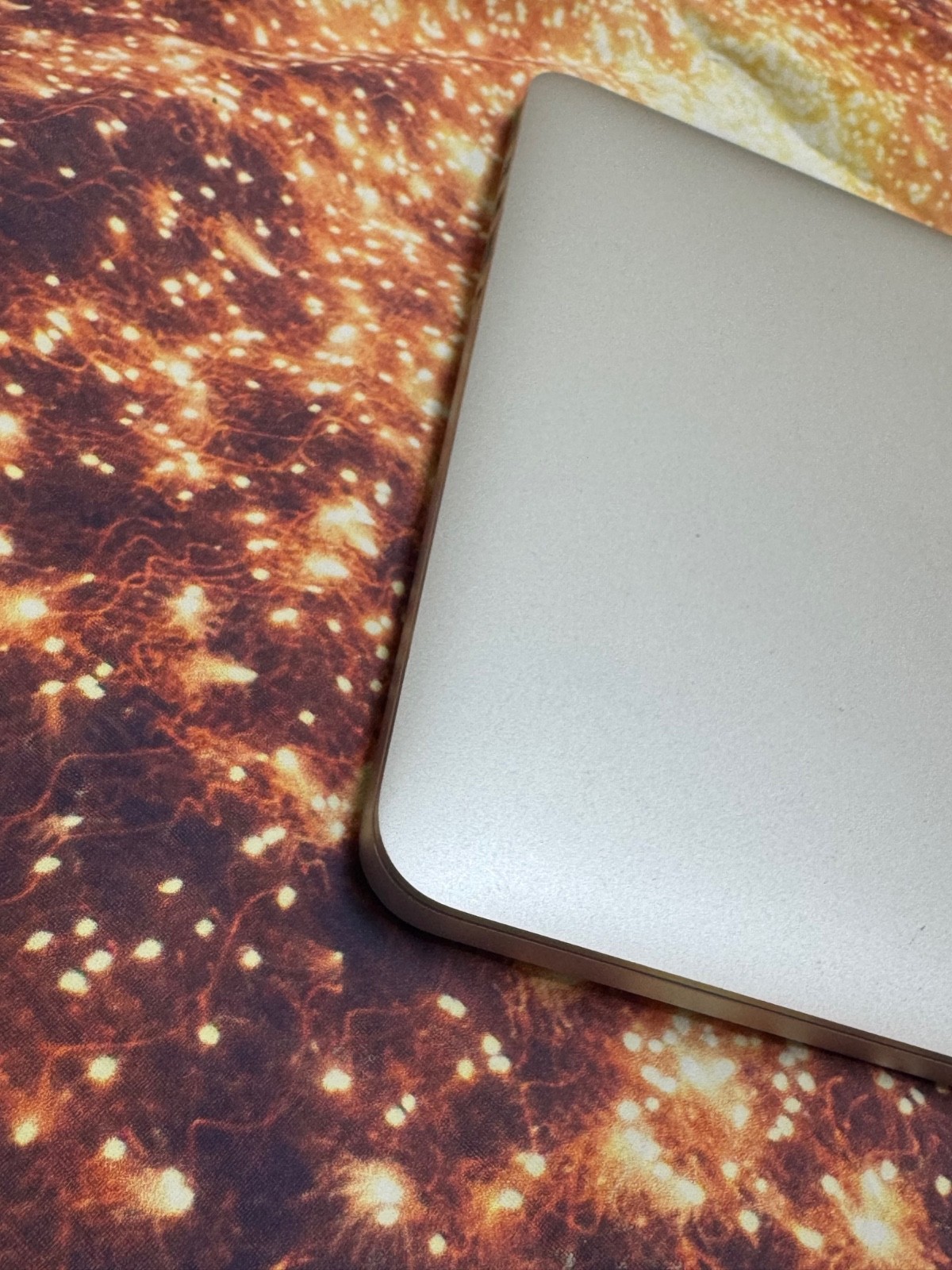 Apple MacBook Pro 13″ 2015 Retina 2.7 Core i5 16GB RAM-512GB SSD. Nice Condition