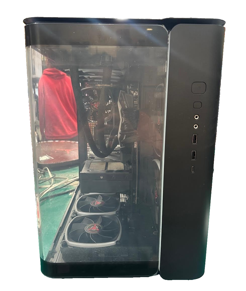 Skytech Gaming PC – RYZEN 7 9850X3D, RTX 5080, 2TB NVME, 32GB (USED)