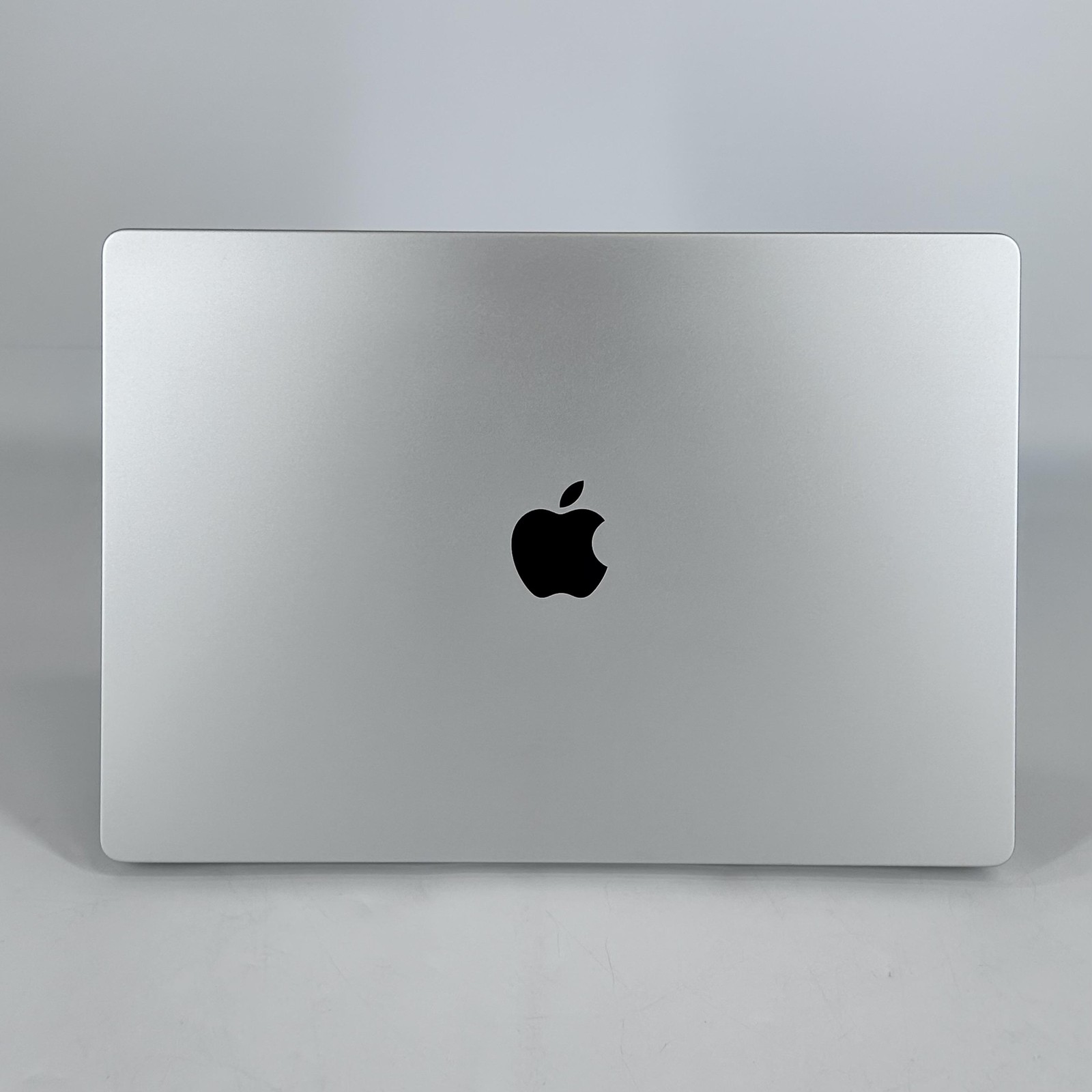 MacBook Pro 16 Silver 2021 M1 Max 10-Core CPU 32-Core GPU 64GB 2TB SSD Pink Hue