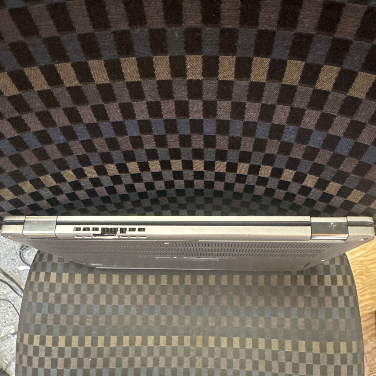 Dell Latitude 7410 14″ i7-10610U 16GB 256GB SSD Win 11 Pro Silver